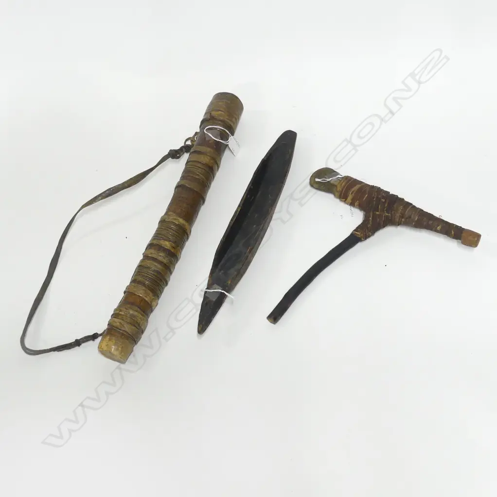 SMALL WOOD HANDLED STONE AXE L290MM DANCE RATTLE L510MM & MODEL CANOE L420MM Image 1++