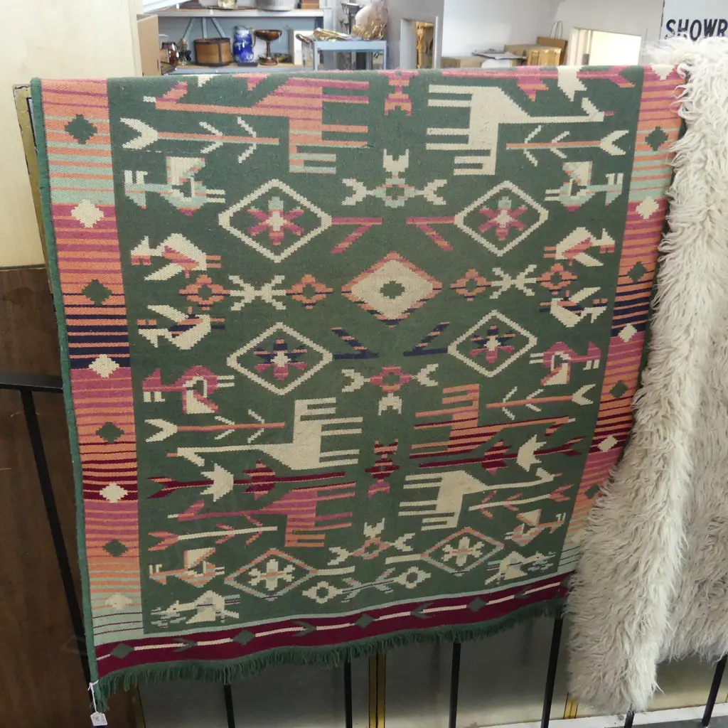 GREEN NAVAJO STYLE COTTON RUG Image 1++