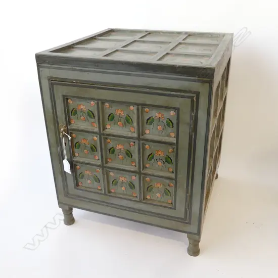 PANELLED PAINTED CABINET 380x385x470mm