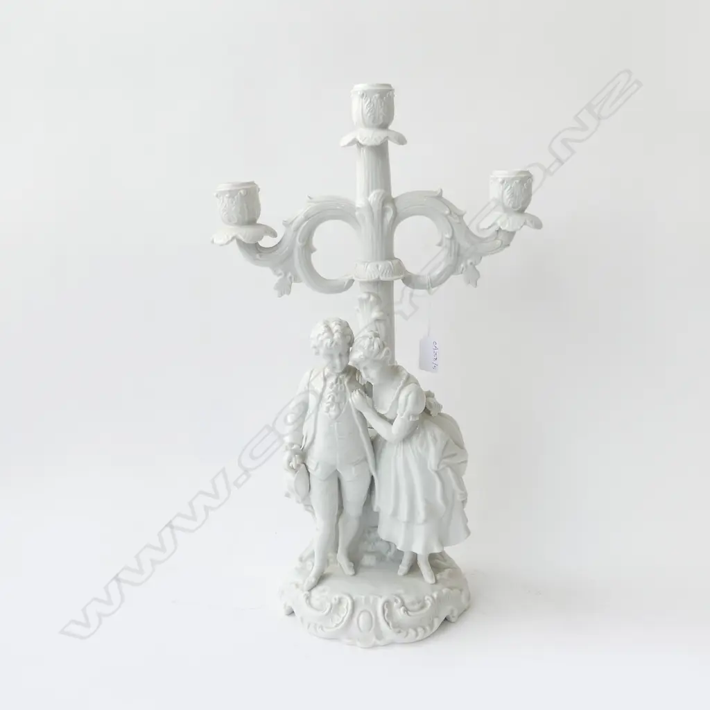 BLANC DE CHINE CANDELABRA H w. COUPLE H.480mm Image 1++