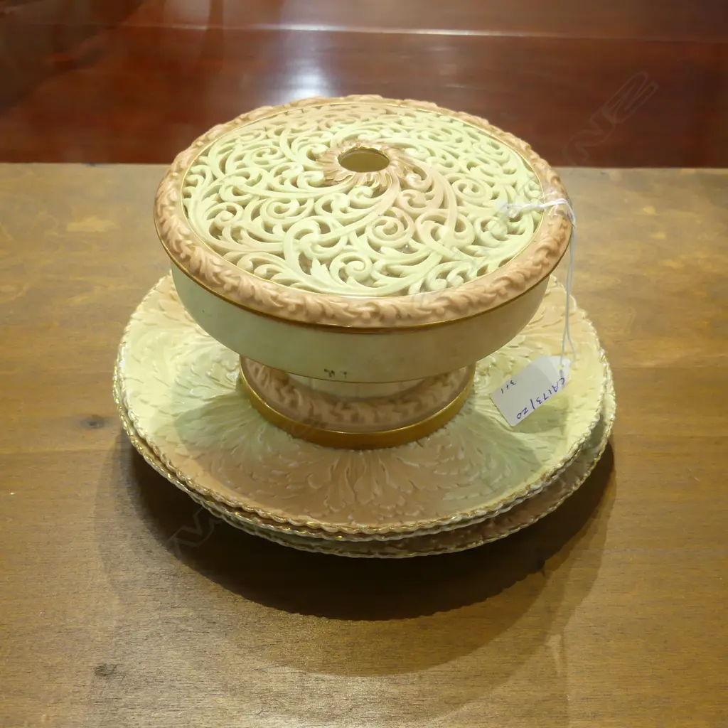 LOCH WORCESTER 3 PLATES & POT PURRIE JAR DIA170MM Image 1++