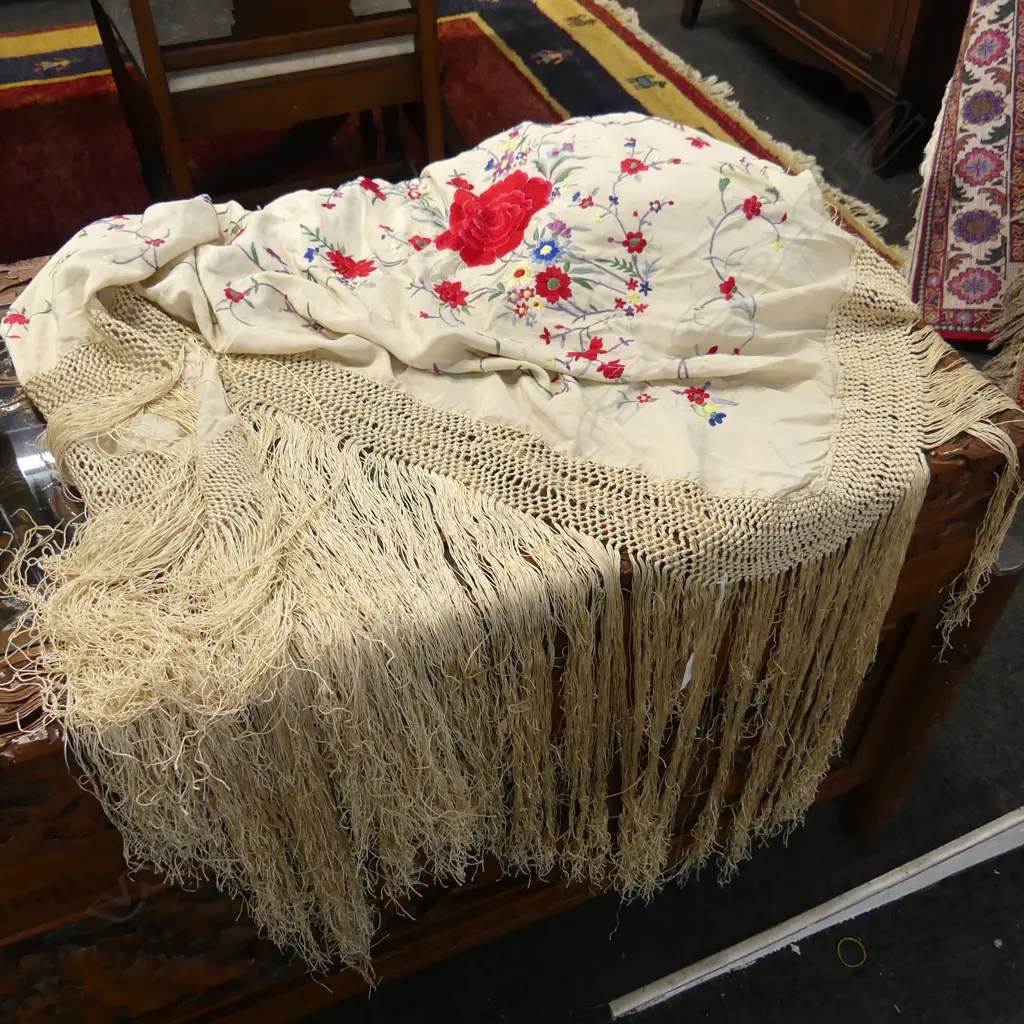 CANTON EMBROIDERED SILK SHAWL Image 1++