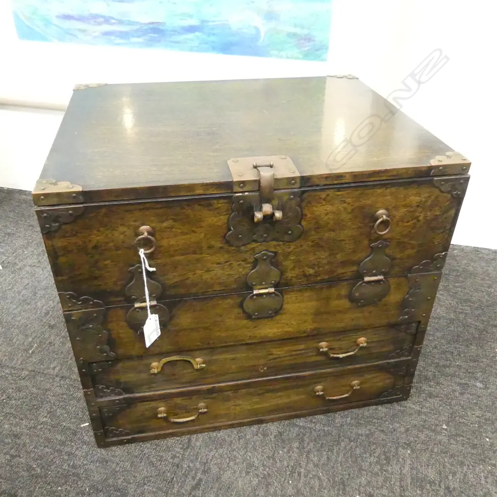 ORIENTAL CHEST 425x350x365mm Image 1++