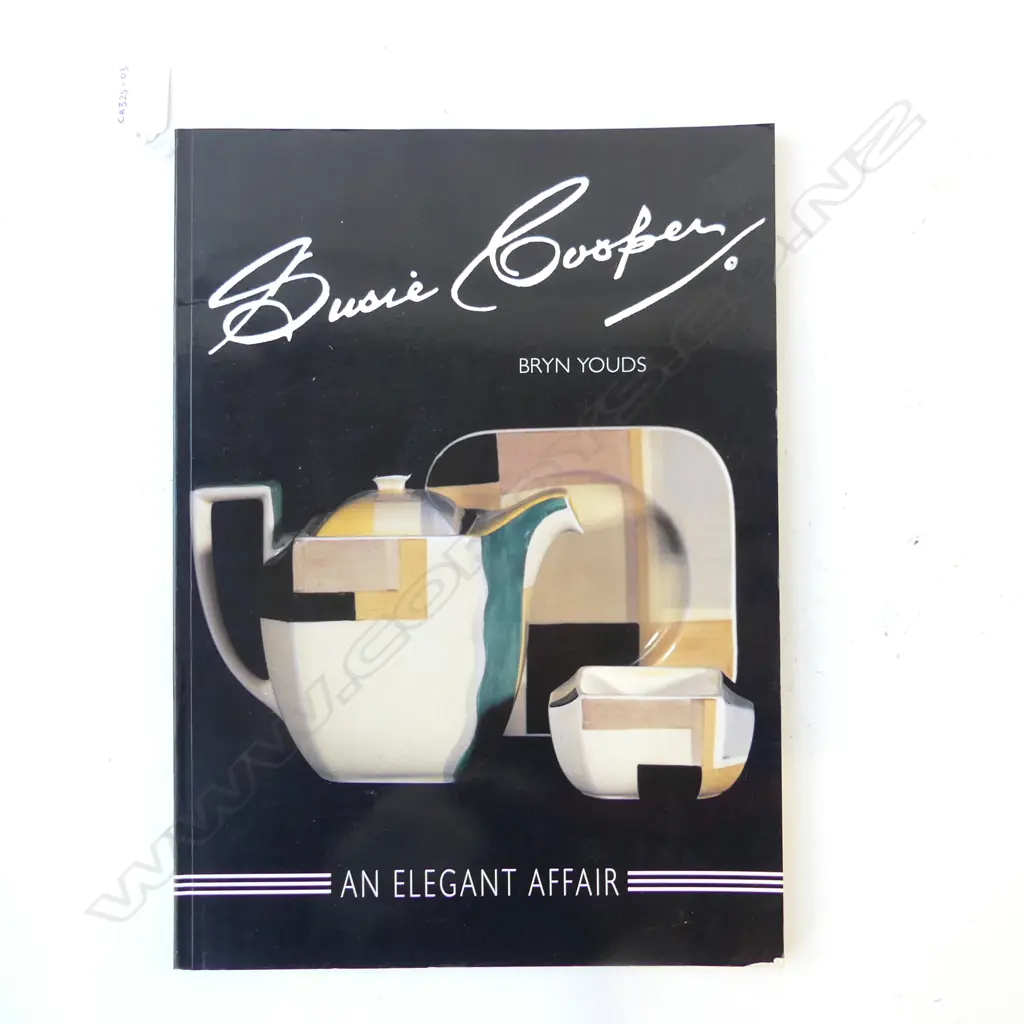 SUZIE COOPER 'AN ELEGANT AFFAIR' LARGE FORMAT BOOK Image 1++