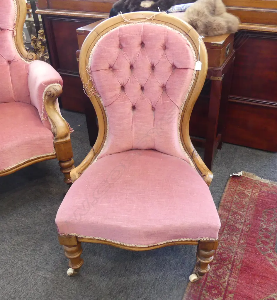 KAURI GRANDMOTHER CHAIR PINK BROCADE Image 1++