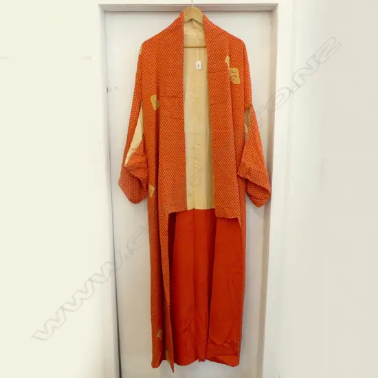VINTAGE FULL LENGTH JAPANESE SILK KIMONO - ORANGE /CREAM PRINT - FULLY LINED