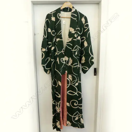 VINTAGE FULL LENGTH JAPANESE SILK KIMONO - DARK GREEN W PINK/CREAM LEAF PRINT - PINK LINING