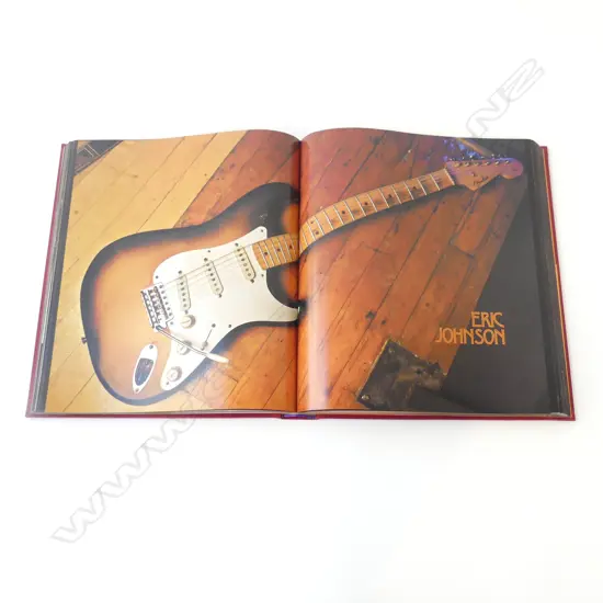 BOOK; 108 ROCK STAR GUITARS