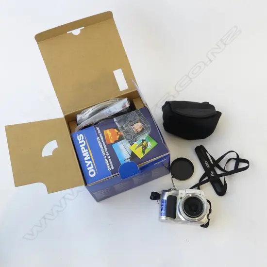 OLYMPUS SP-51OUZ CAMERA, BOXED