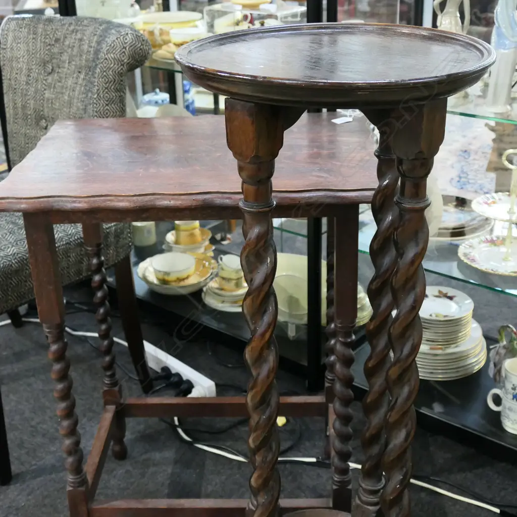OAK BARLEYTWIST SIDE TABLE 610x450x765mm & PLANT STAND H.995mm. Image 1++