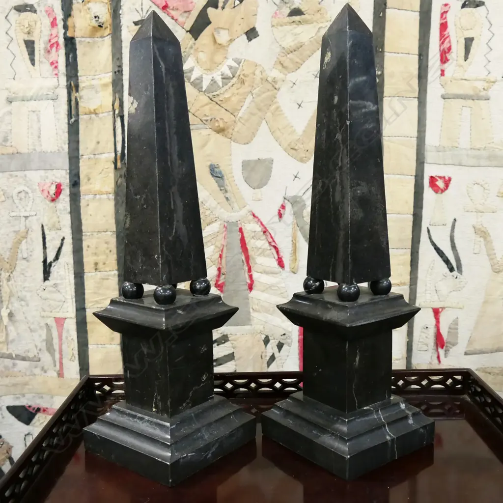 PR BLACK STONE OBELISKS H.400mm (1 FAULTED)... Image 1++