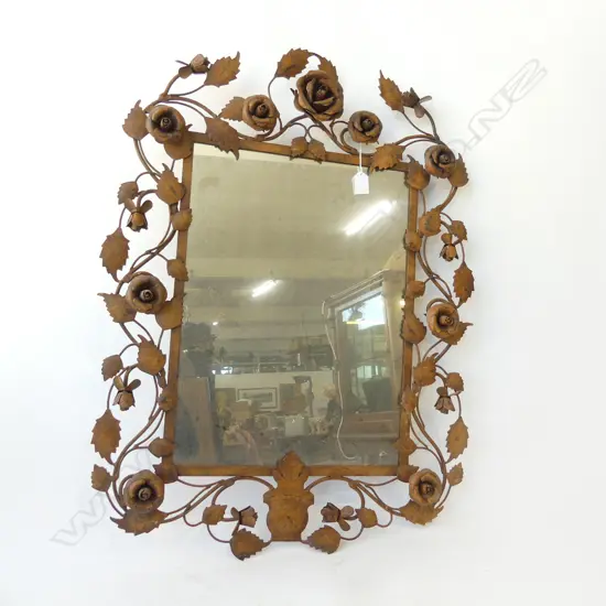 MIRROR w. METAL FLORAL FRAME 800x600mm