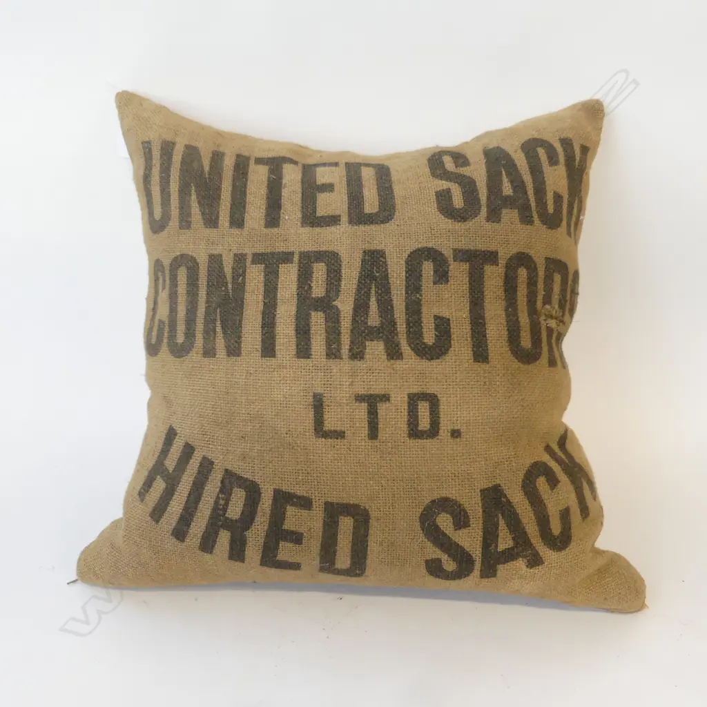 CANVAS SACK CUSHION 610x610mm Image 1++