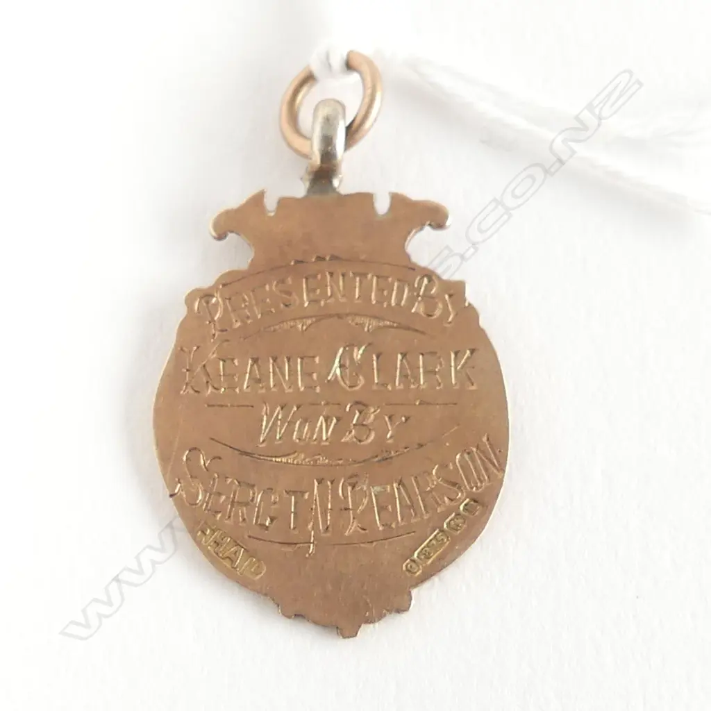 1913 9ct GOLD FOB MEDALLION '...Presented to Sergt N. Pearson' 4gms Image 1++