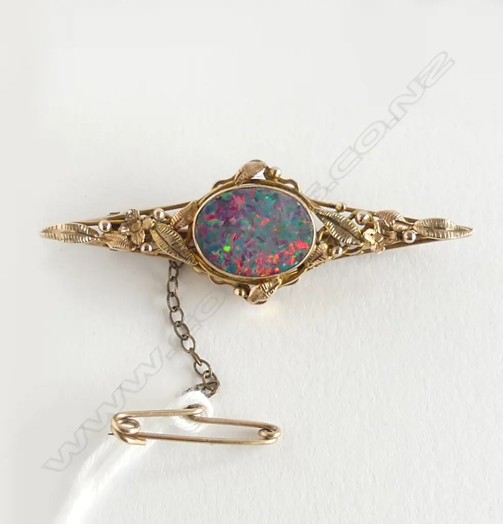 9ct GOLD & OPAL BROOCH Arts & Crafts  (Rhoda Wager?) style 4.35gms Image 1++