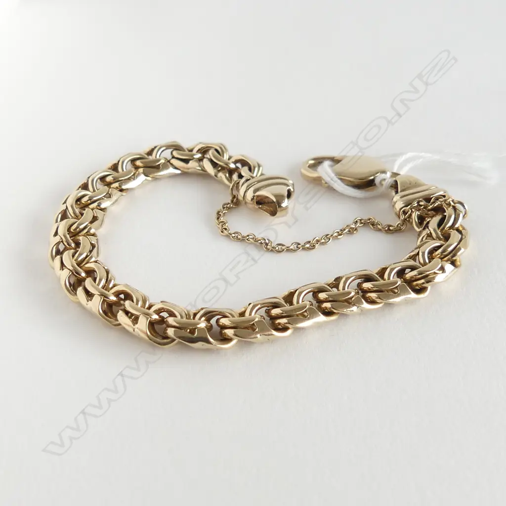 9ct LADIES DOUBLE CURB LINK BRACELET - PARROT CLASP NEEDS NEW SPRING 29.5gms Image 1++