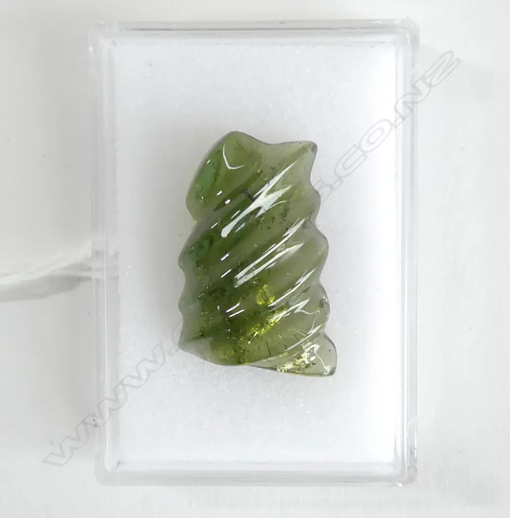 **RTV** GREEN TOURMALINE 44.3CT 27x17mm Image 1++