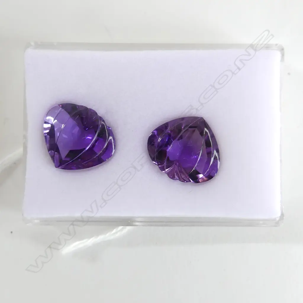 **RTV** PR AMETHYSTS 18CT 16x14mm Image 1++