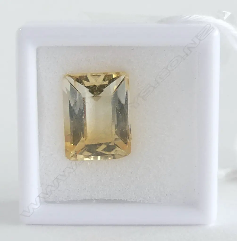 6ct FACETED CITRINE, RECTANGULAR CUT Image 1++