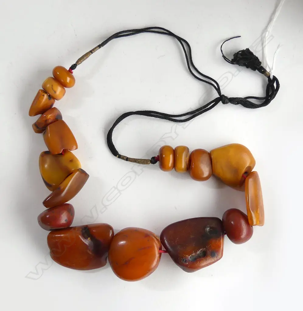 ANTIQUE TIBETAN AMBER NECKLACE, LG HEAVY PIECES AMBER Image 1++