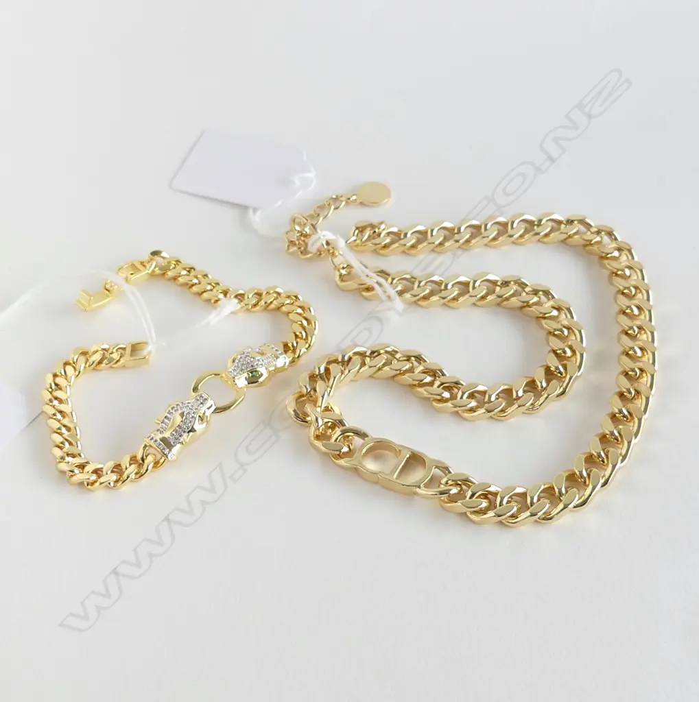 PR COSTUME FAUX GOLD BRACELET & NECK CHAIN Image 1++