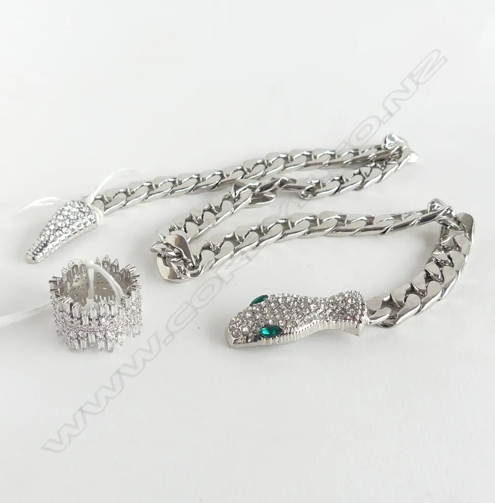 2 PC COSTUME; SNAKE HEAD DIAMANTE CHAIN w MAGNETIC CLOSE & DIAMANTE CRYSTAL SHAPED DESIGN  RING SIZE O Image 1++