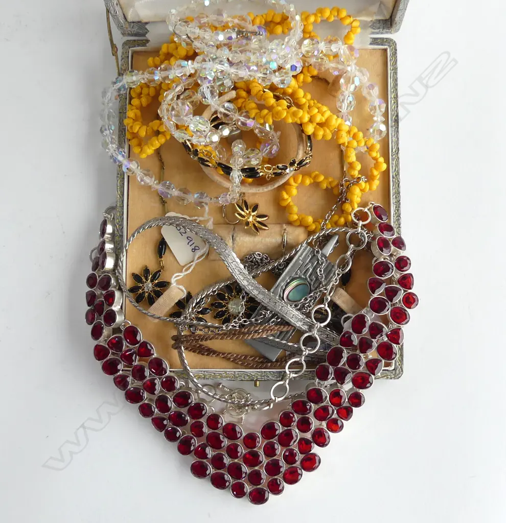 ASST. COSTUME NECKLACES + CASED SET Image 1++