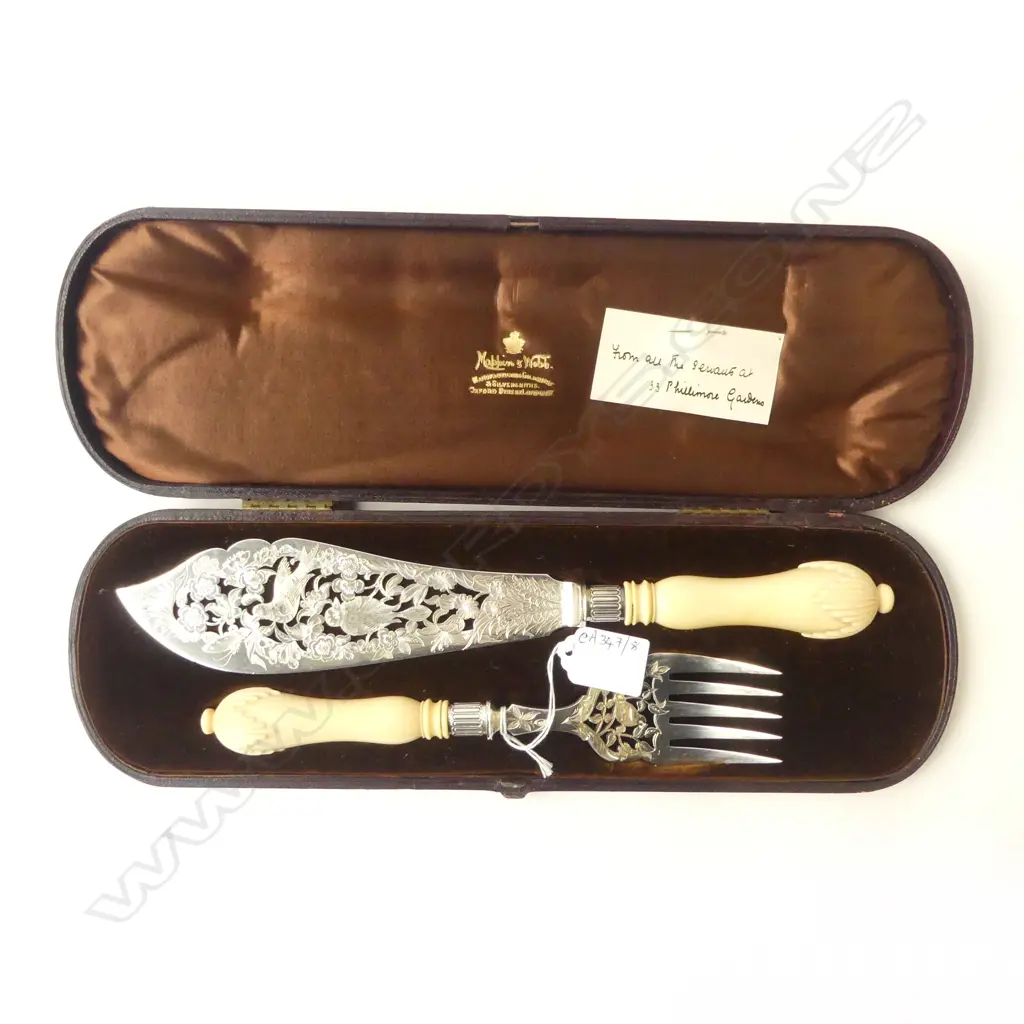 STG SILVER & IVORY FISH SERVERS, SHEFFIELD 1900 317gms, CASED. With note:'From all the servants at 33 Phillimore Gardens Image 1++