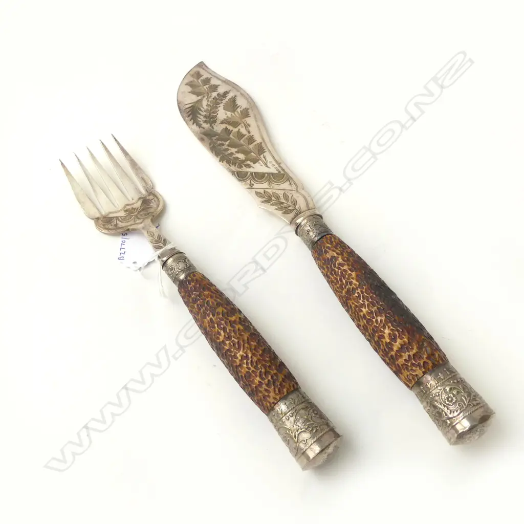 PR EP & BONE HANDLED FISH SERVERS L340MM Image 1++
