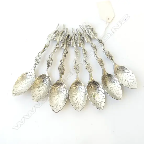 8 SILVER SPOONS 57gms
