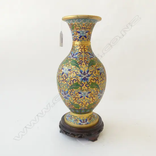 RAISED CLOISONNE VASE ON GOLD GROUND ON STAND, H.260mm