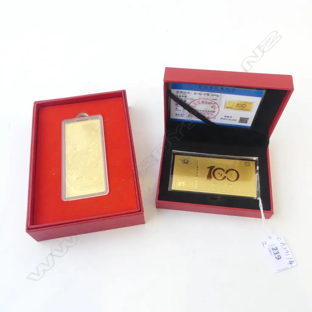 2 CHINESE GOLD TOKENS, BOXED Image 1++