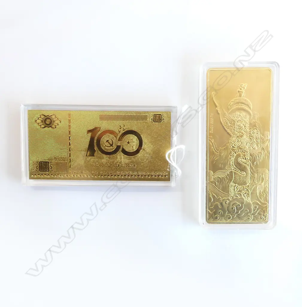 2 CHINESE GOLD TOKENS, BOXED Image 1++