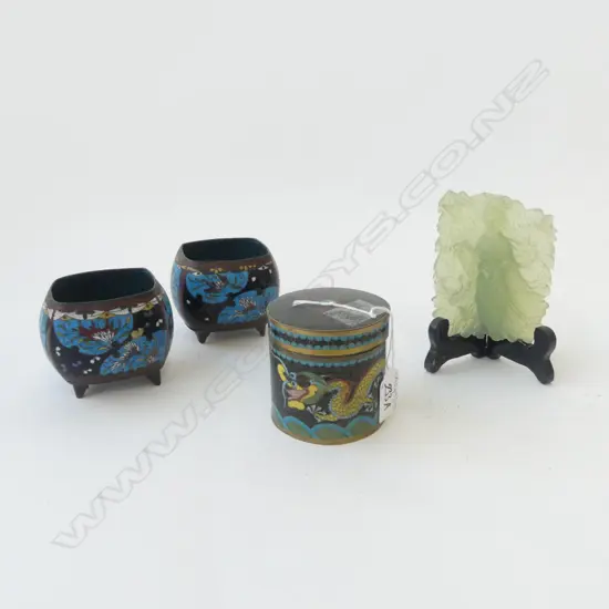 3 PCES CLOISONNE (PR + LIDDED CONTAINER H.80mm, CARVED JADE? PANEL
