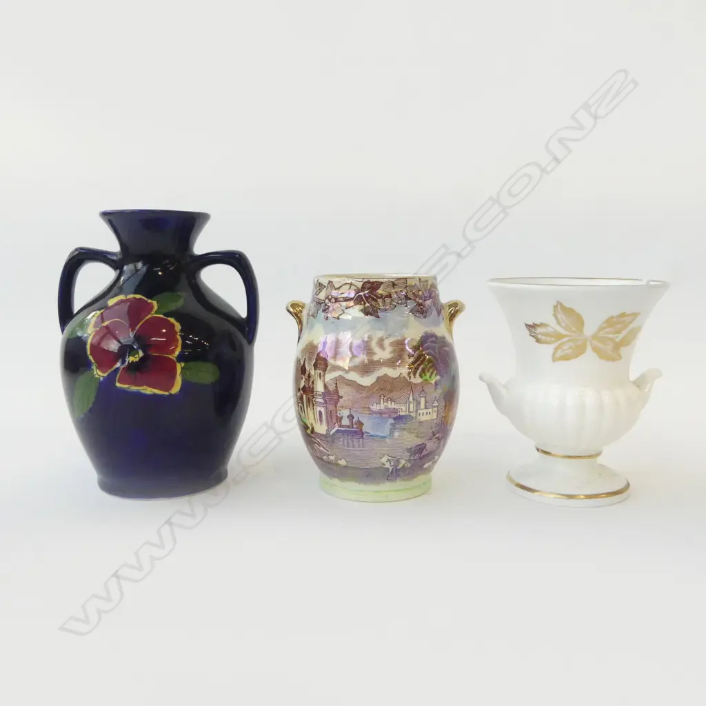 THREE VASES – H&K TUNSTALL, WEDGWOOD AND MALING, H.90MM-120MM Image 1++