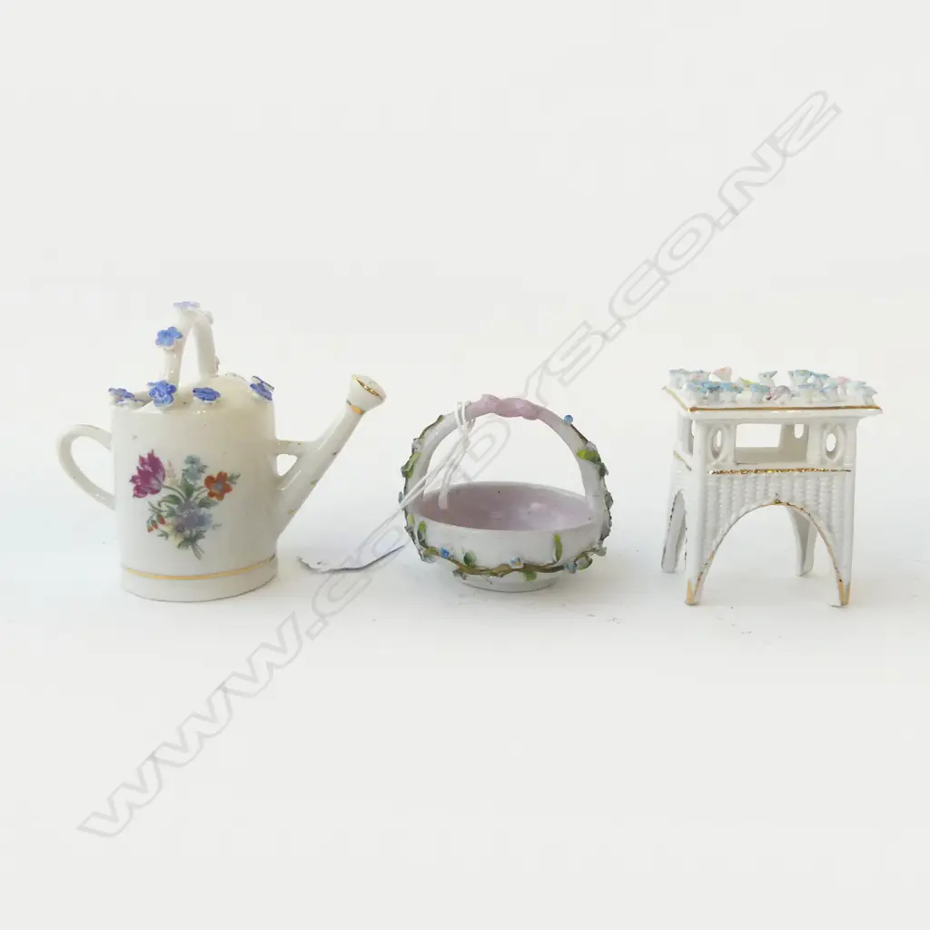  THREE ANTIQUE GERMAN FLORAL MINIATURES – WATERING CAN, TABLE, AND BASKET, H.50MM-H.80MM Image 1++