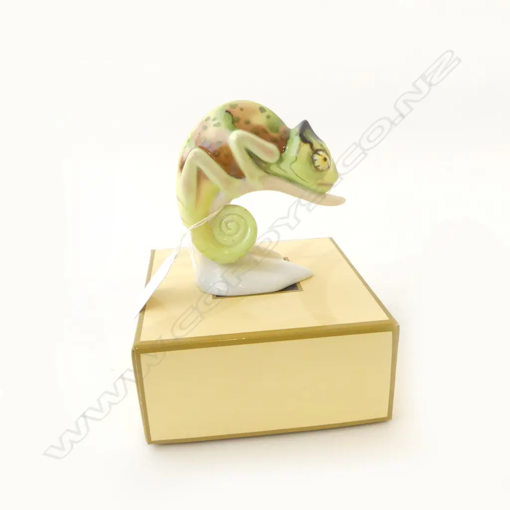 HEREND BOXED PORCELAIN CHAMELEON 90mm as new Image 1++