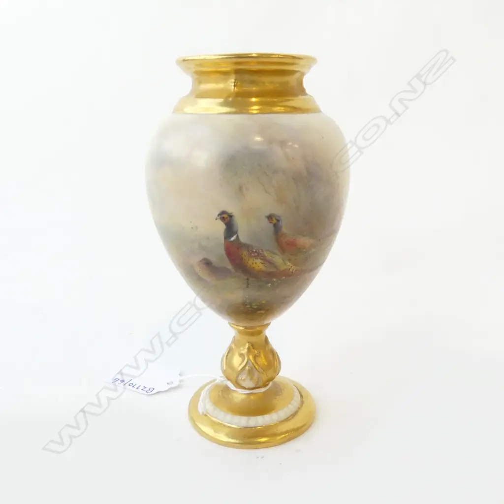 R/WORCESTER VASE PHEASANTS HAND PAINTED BY STINTON H145 Image 1++