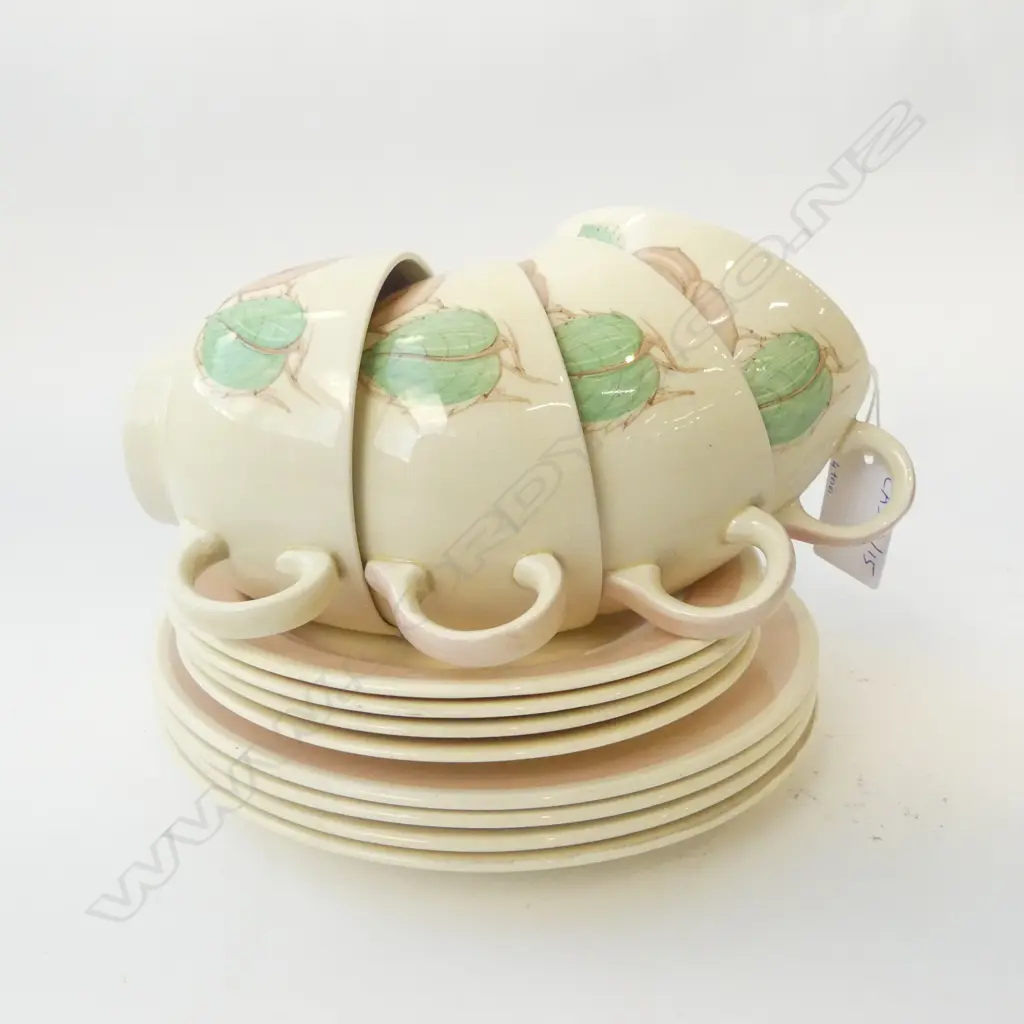 FOUR SUSIE COOPER ‘PATRICIA ROSE’ TRIOS – 4 CUPS, 4 SAUCERS, & 4 PLATES, D.170MM Image 1++