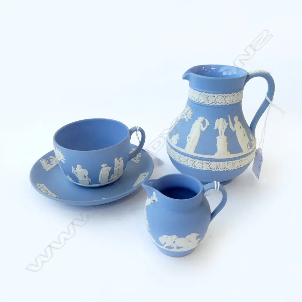 3 PCS BLUE WEDGWOOD JASPERWARE, 2 JUGS & CUP/SAUCER Image 1++