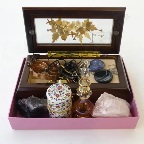 ASST. COSTUME JEWELLERY IN BOX, PERFUME BOTTLE H.140mm, 2 CRYSTALS, LIDDED CONTAINER