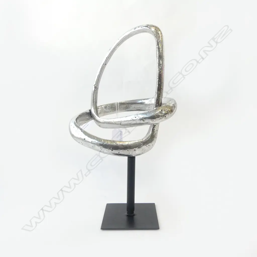 LA FORGE ABSTRACT SILVER RESIN SCULPTURE H.340mm Image 1++