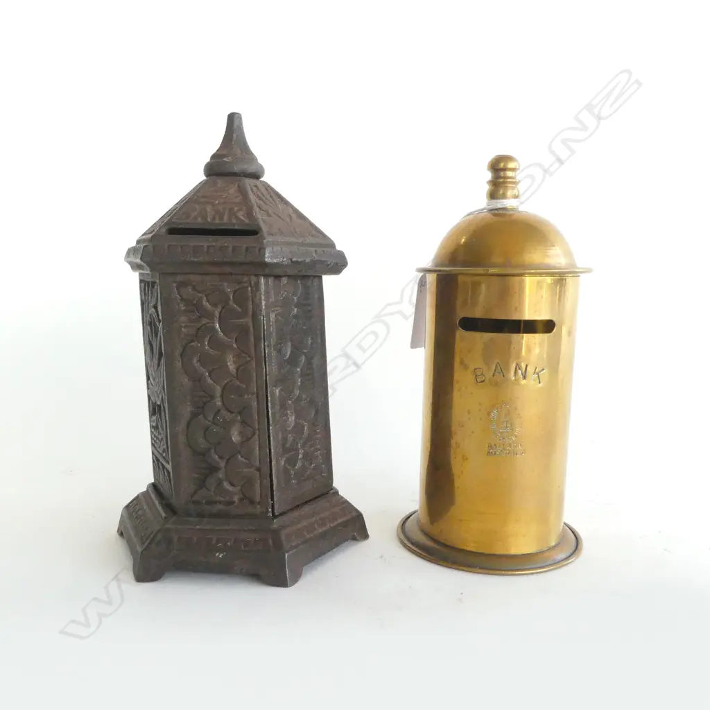 2 POST BOX SHAPED METAL MONEY BANKS H.165mm Image 1++