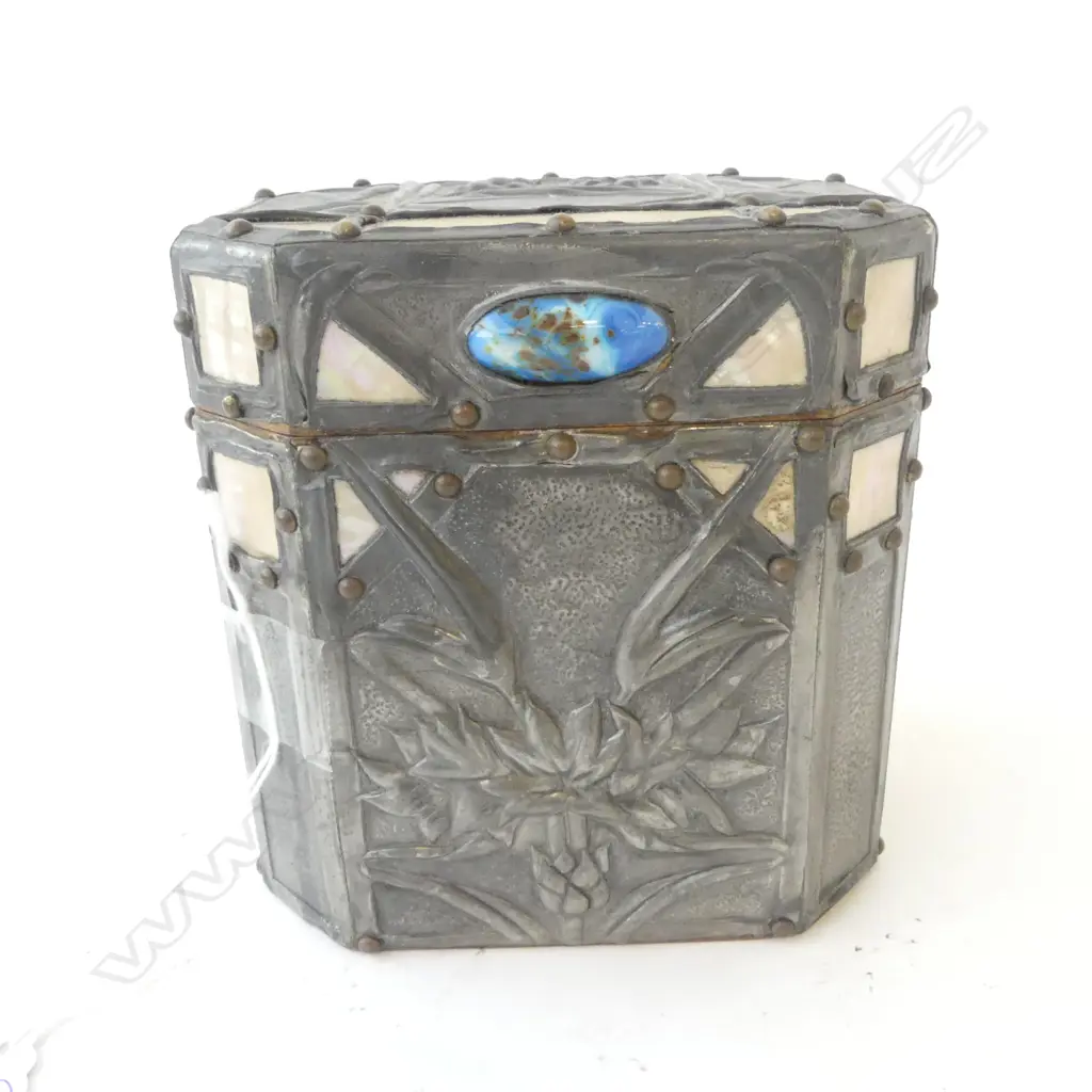 ARTS & CRAFTS TEA CADDY H125mm Image 1++