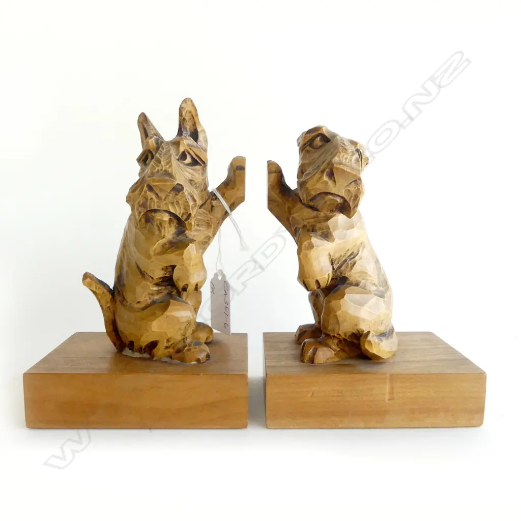 PR CARVED WOODEN FOX TERRIOR BOOKENDS H.150mm Image 1++