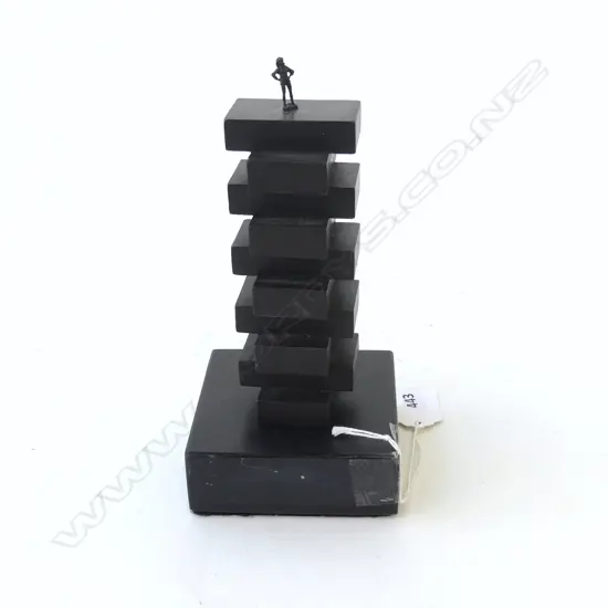 VICKY SAVAGE BRONZE H.180mm