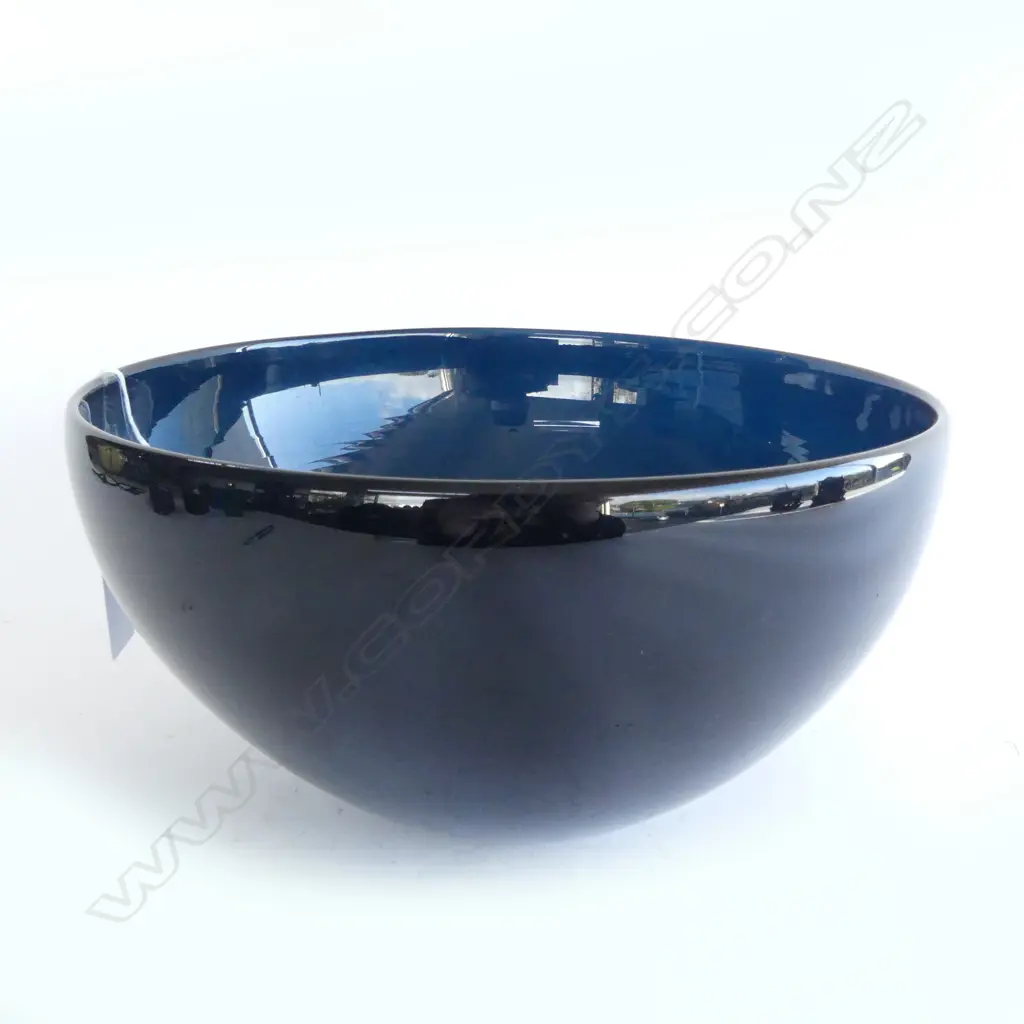 DEEP BLUE HANDBLOWN GLASS BOWL, H.130 x DIA.230mm Image 1++