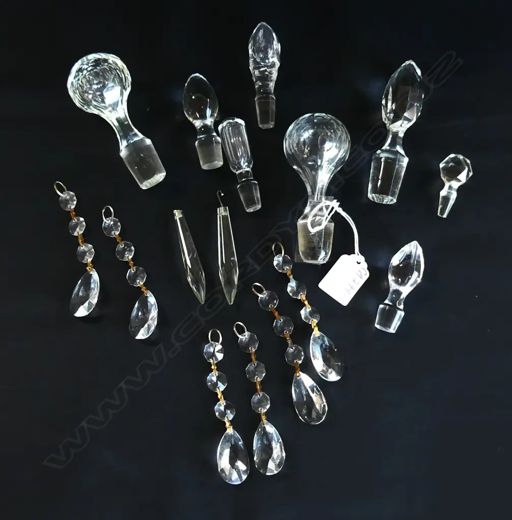 BAG OF CRYSTAL LUSTRES & DECANTER STOPPERS Image 1++