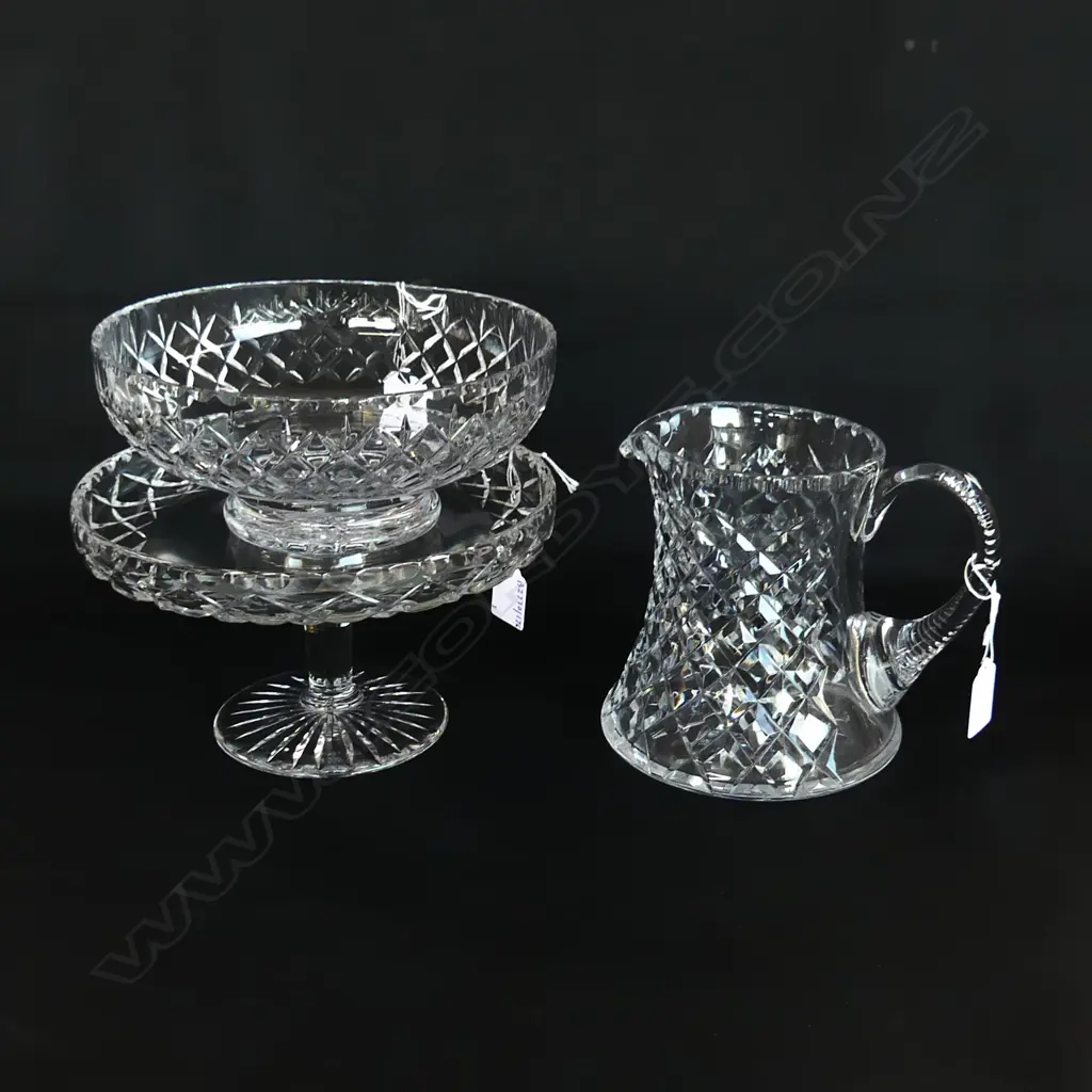MATCHING CRYSTAL JUG H160 CAKE STAND H130 & BOWL DIA200MM Image 1++