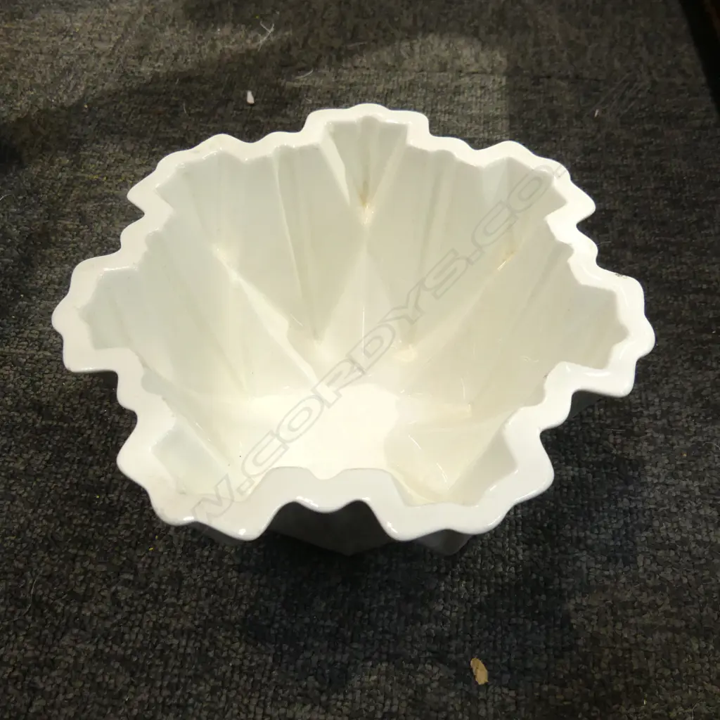 MALING JELLY MOULD 190mm dia Image 1++